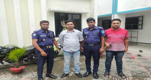 শ্রীনগরে আলোচিত শাহিন হত্যা মামলার যাবজ্জীবন সাজাপ্রাপ্ত আসামি গ্রেফতার 