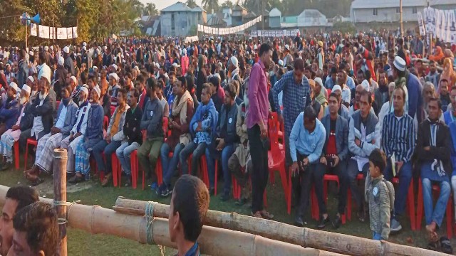 গলাচিপায় নৌকা মার্কার শেষ পথসভায় হাজারো মানুষের ঢল