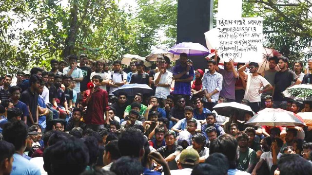 নিহত চুয়েটের দুই শিক্ষার্থীর পরিবারকে চার কোটি টাকা ক্ষতিপূরণ দেওয়ার দাবি