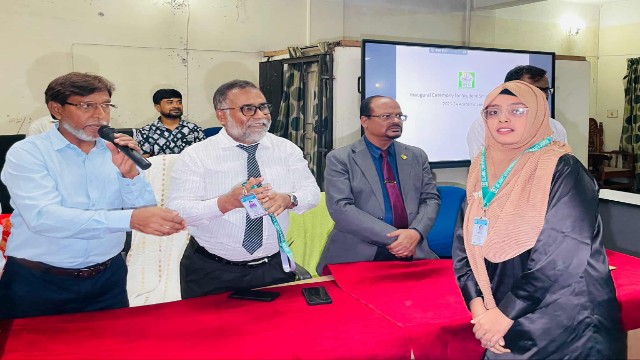 স্মার্ট আইডি কার্ড পেয়ে উচ্ছ্বসিত ইবি শিক্ষার্থীরা