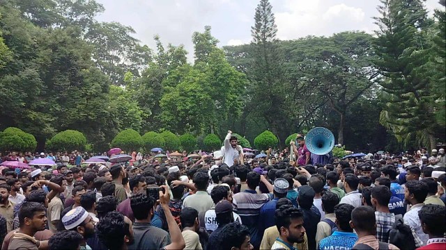 সাজিদ মৃত্যুর সুষ্ঠু তদন্ত ও নিরাপদ ক্যাম্পাসের দাবিতে ইবিতে বিক্ষোভ