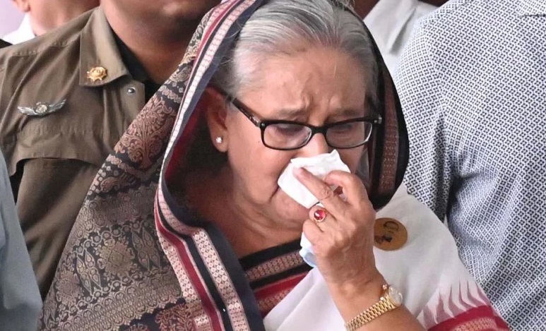 ভারত থেকে শেখ হাসিনাকে  ফিরিয়ে আনার উদ্যোগ নিচ্ছে বাংলাদেশ